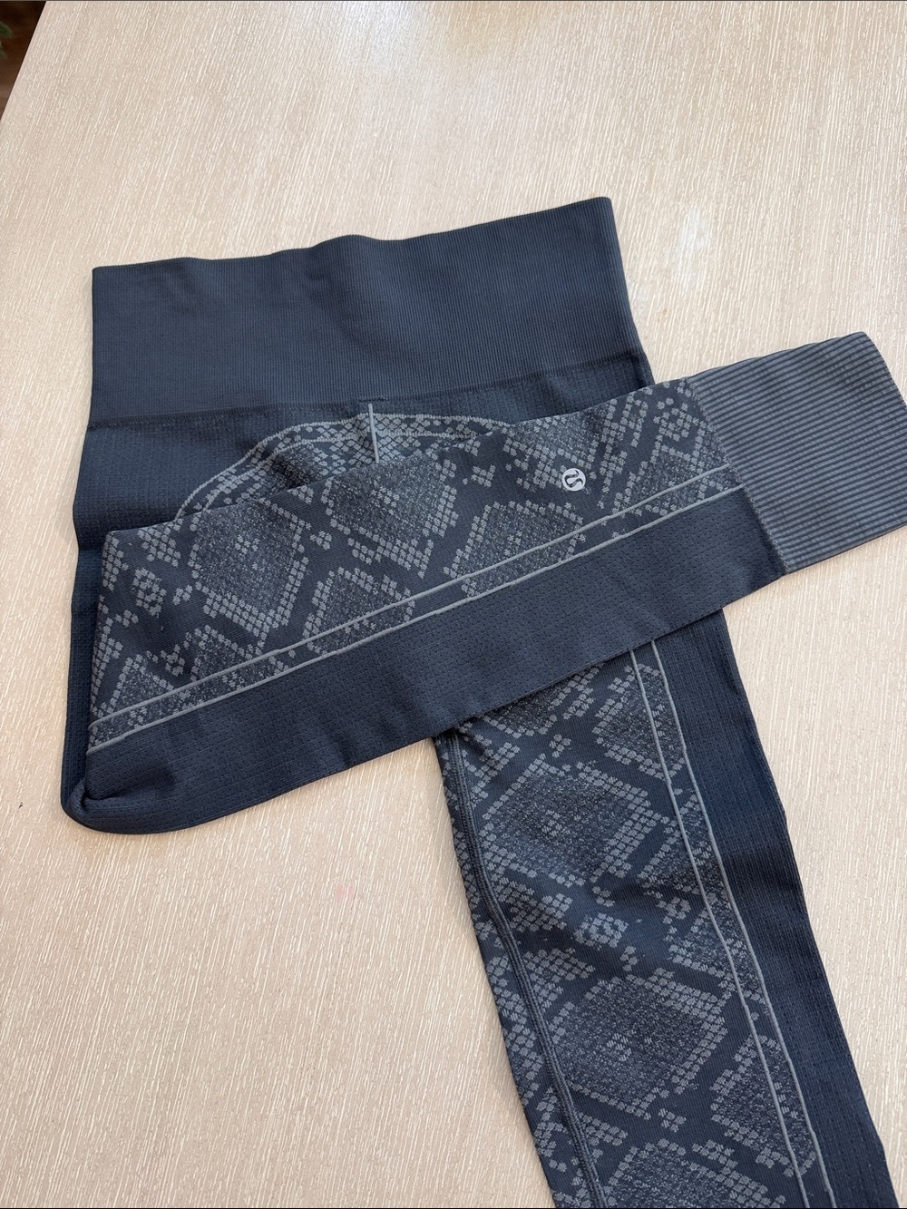 lululemon warm and cozy dark Gray Patterned Leggings